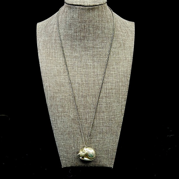 Vintage  Max Factor crème “ Aquarius Perfume “ Cat hinged holder/ necklace 22” - Picture 2 of 8